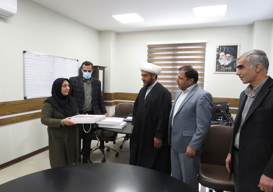 تجلیل از فعالان و خادمان نماز