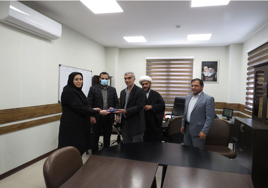 تقدیر از خانواده معظم شهداء